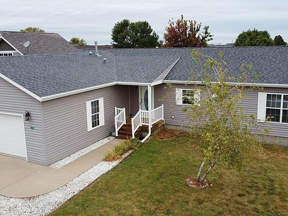 2nd image of 3404 Oak Dr SW