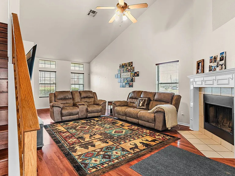 2500 Waterfall Dr — Photo 5