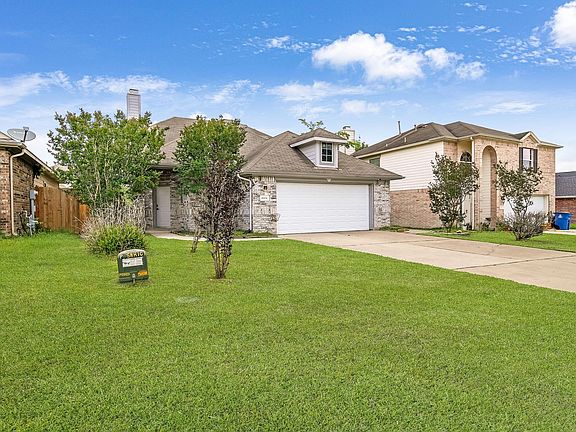 2nd image of 18436 Sunrise Pines Dr