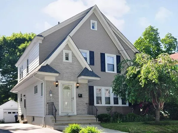 37 Longwood Ave, Providence, RI 02908