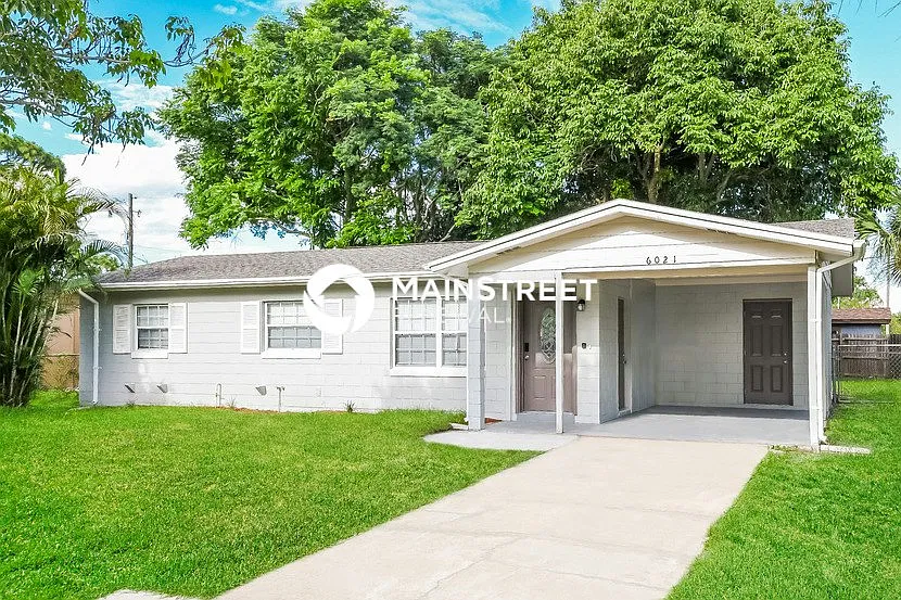 6021 Edgebrook Dr