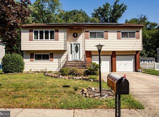 6 Peabody Ln, Hamilton, NJ 08619