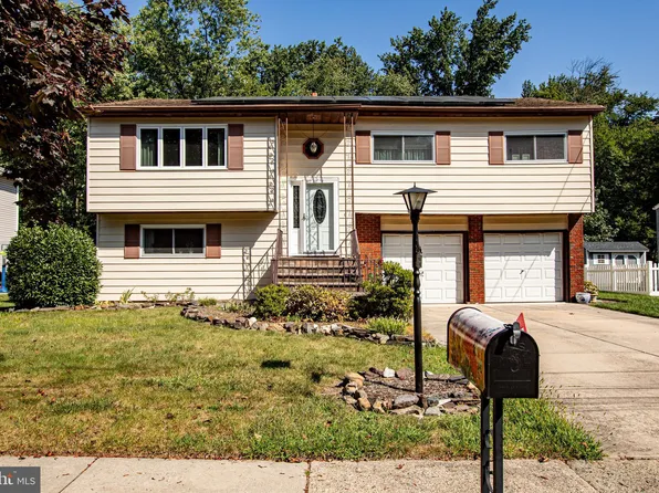 6 Peabody Ln, Hamilton, NJ 08619