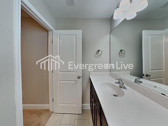 5th image of 3820 Sapphire Ridge Ct