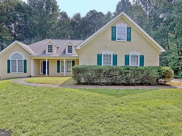 221 Barrington Farms Pkwy, Sharpsburg, GA 30277