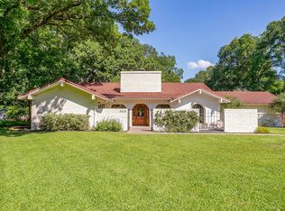 4325 Elmwood Dr, Benbrook, TX 76116