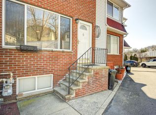 93 Cranford Ct, Staten Island, NY 10306