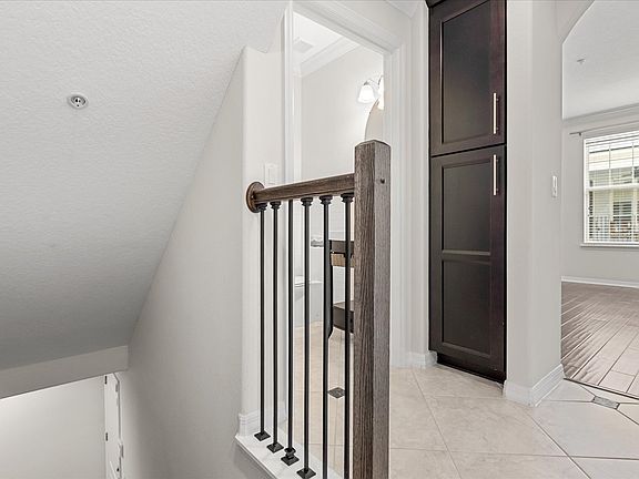 2nd image of 2046 Prospect Ave #1