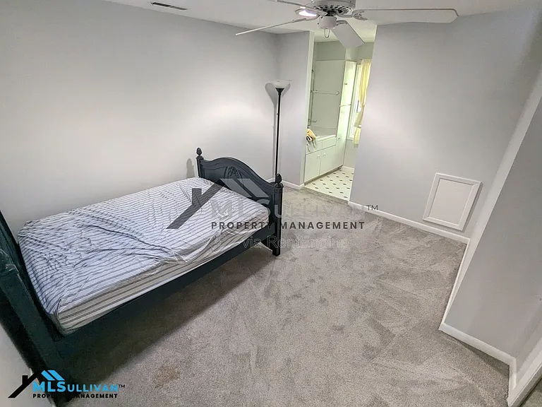 4100 Five Oaks Dr #41-1 — Photo 11