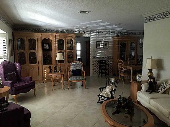 2nd image of 246 Woodlake Circle