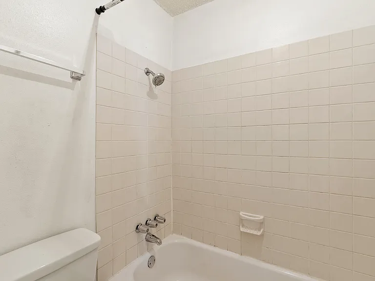 515 Krebs Ln #204 — Photo 10