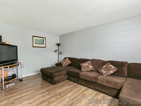 2nd image of 4785 Calle Las Positas