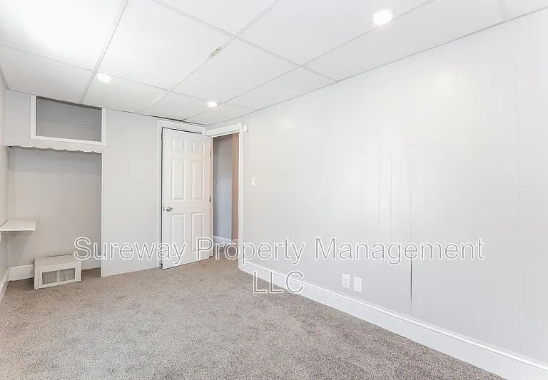 15 Marshall Ave — Photo 8