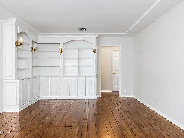 4819 Crown Ave — Photo 7