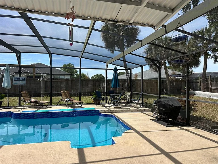 818 Mendoza Dr — Photo 6
