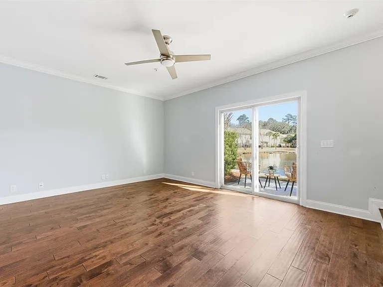 205 Reserve Ln — Photo 12