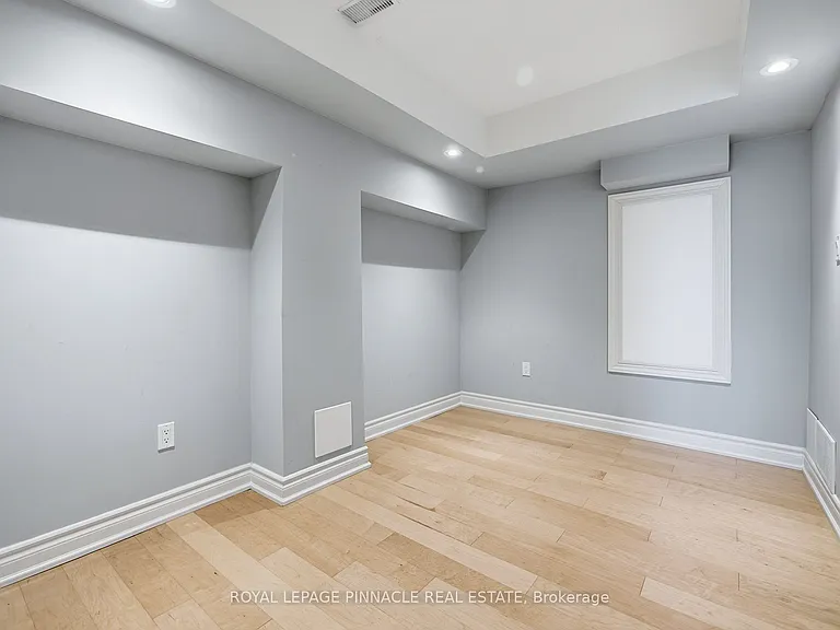 98 Ner Israel Dr #BASEMENT — Photo 11