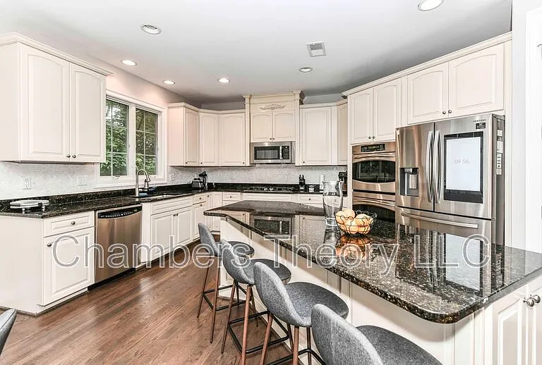 1840 Mamie Dyer Ln — Photo 12