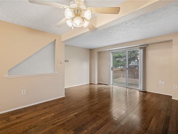 5th image of 910 Lynwood Ct