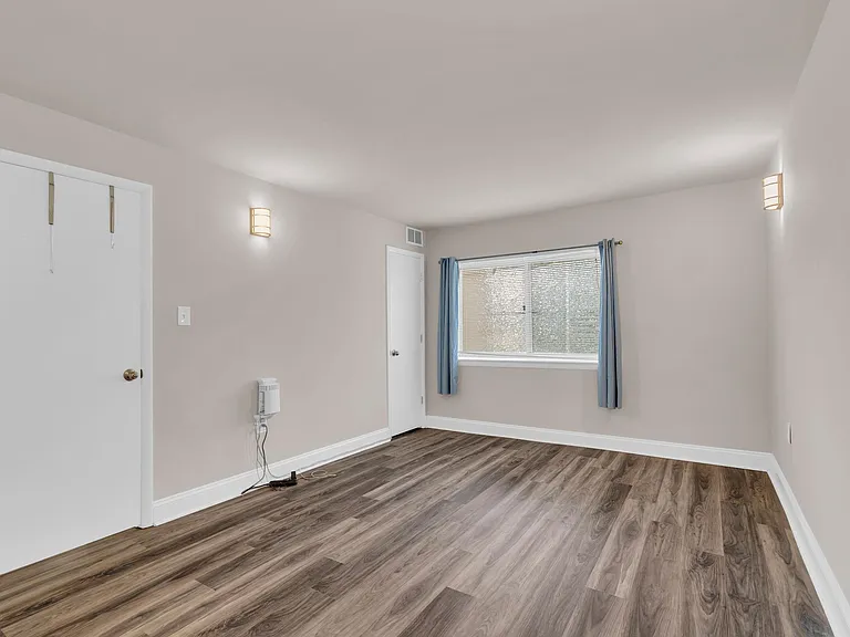 5107 Crossfield Ct #304 — Photo 8