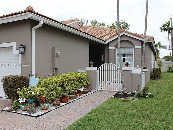 3rd image of 2620 E Aragon Blvd Unit 3