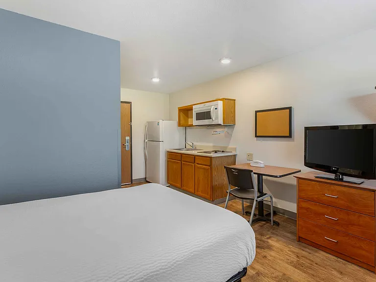 Studio Suite - 1 Full Bed