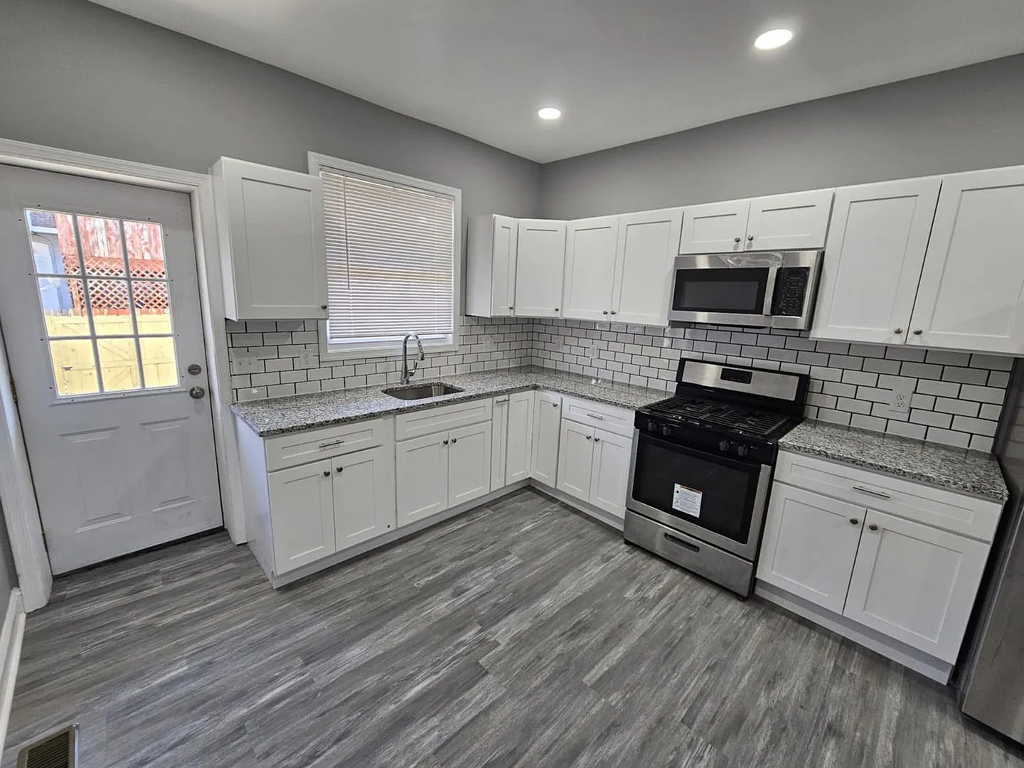 3 Bedroom Townhouse in Pigtown — Photo 1