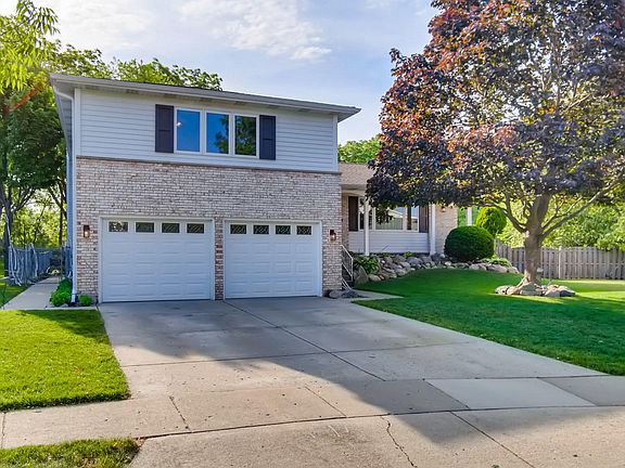 2nd image of 4522 Capstan Dr