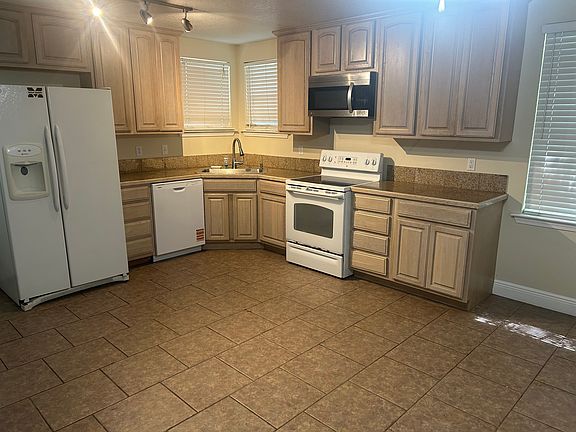 2nd image of 94 Cedar Place Cv #94