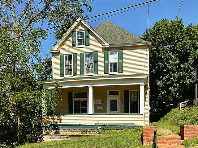 123 Haldane St photo 1