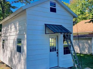 76 Lester Lake Dr, Grand Junction, MI 49056