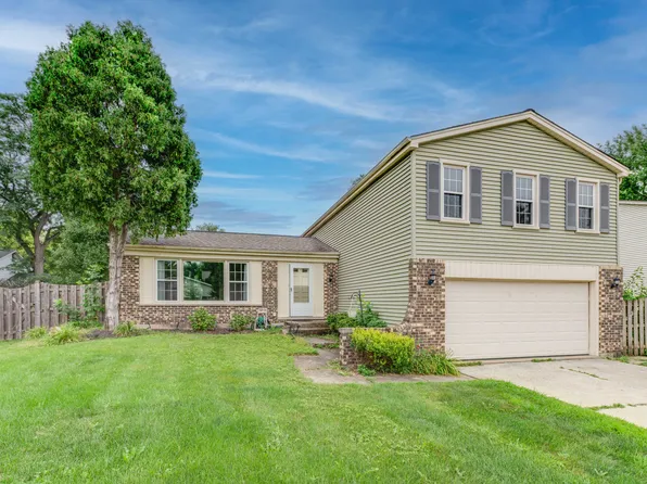 5S735 Park Meadow Dr, Naperville, IL 60540