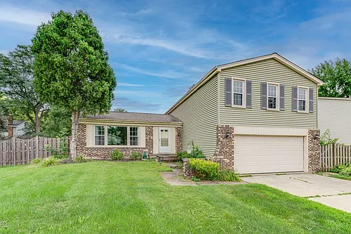 5S735 Park Meadow Dr Photo 1