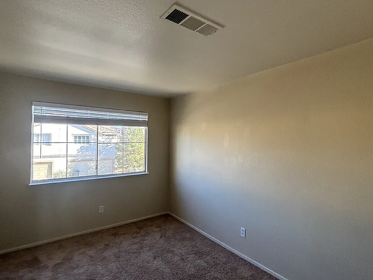 709 Spotted Eagle St — Photo 21
