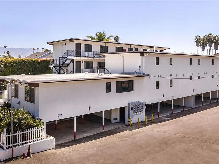427 W Montecito St — Photo 50