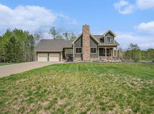 3340 E Bettman Trl, Boyne Falls, MI 49713