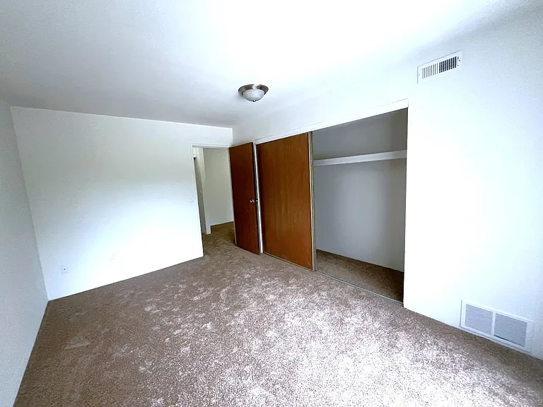 Charter Oaks Apartments — Photo 174