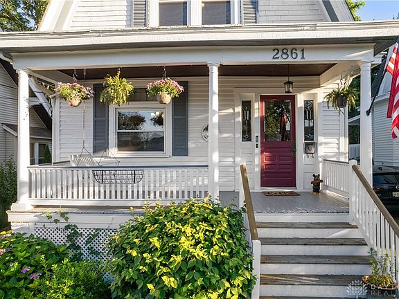 2nd image of 2861 Minto Ave
