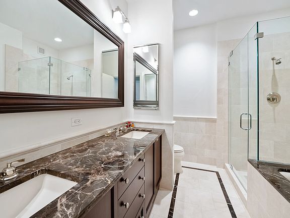 4th image of 2112 Broadway #5C