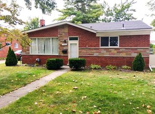 19557 Hardy St, Livonia, MI