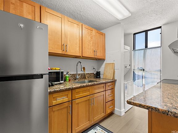 4th image of 1415 Liholiho St APT 601