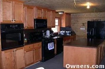 kitchen w/ kit island