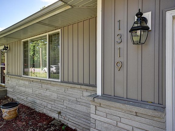 1319 Kevin Dr-4