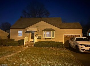 1309 Sunnyfield Dr, Linden, NJ 07036