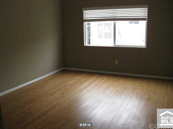 3rd image of 34 60th Pl APT 1