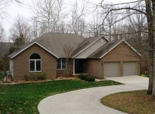 493 N Hickory Hills Dr, Columbus, IN