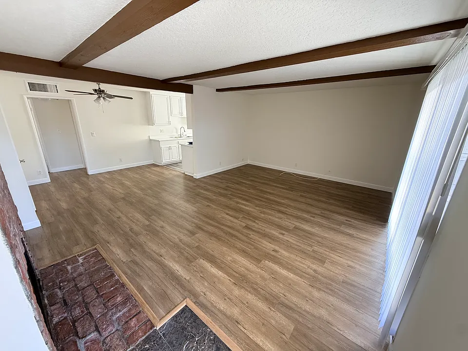 7504 Sepulveda Blvd #104