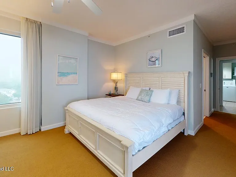2060 Beach Blvd #901 — Photo 27