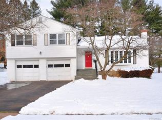 102 W Ridge Dr, West Hartford, CT 06117