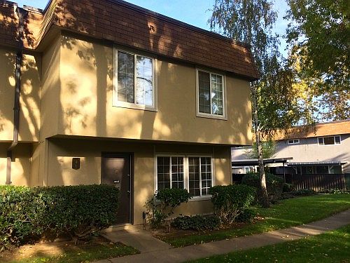 2nd image of 8864 La Riviera Dr Unit E